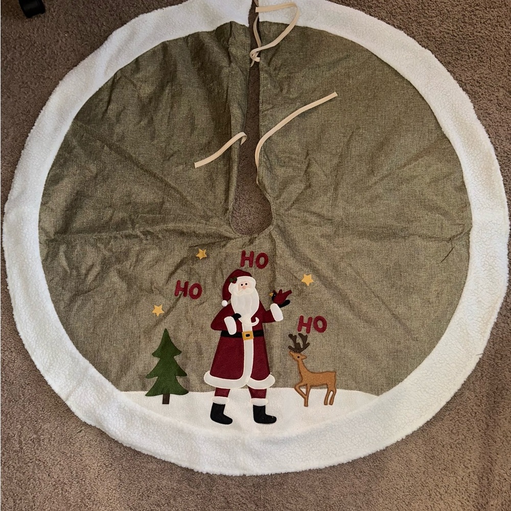 Christmas tree skirt